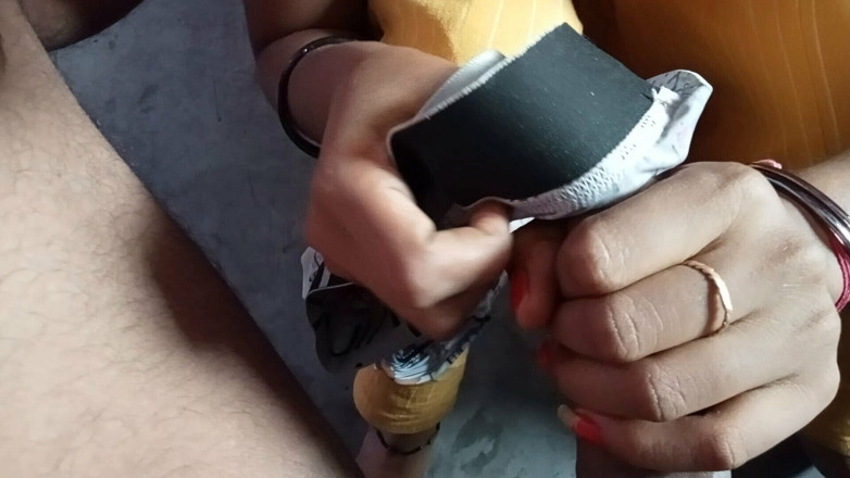 YOURAMRITA04: Joven del pueblo de 19 años babhi estaba follando duro con...