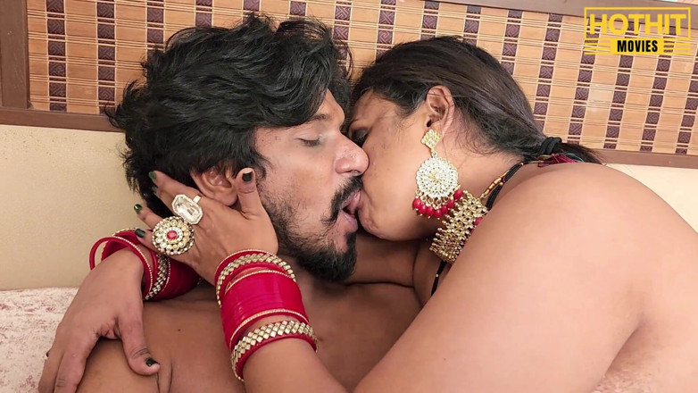 Hothit Movies: Indiancă sexy desi bindu bhabhi flămândă face sex dur cu...