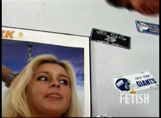 Family Role Playing: Trzy paskudne blond nastolatka zostają ostro penetrowane w gorącym seksie...