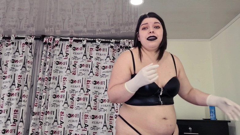 Alice H: Abrindo a bunda apertada do meu escravo