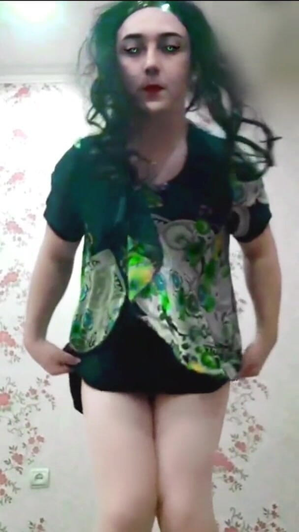 Kitty_Cross: Krátké šaty roztomilá sexy ladyboy velký zadek Shemale bílá blondýna modelka