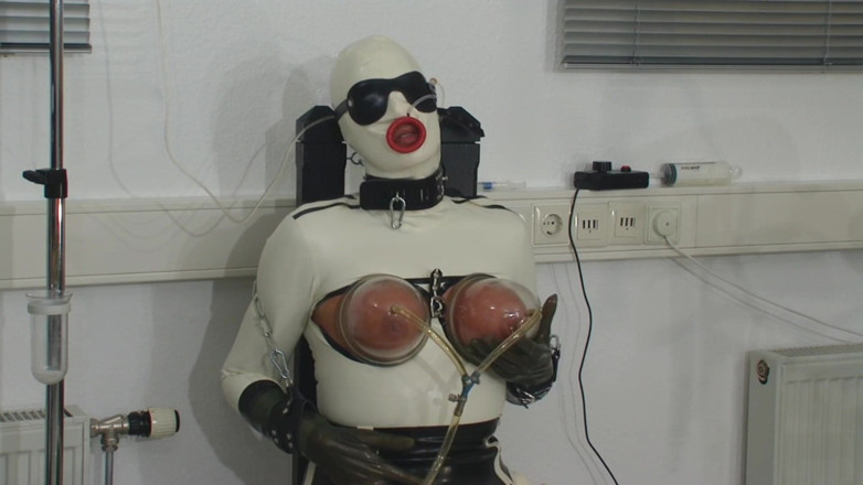 Rubber & Clinic Studio - 1ATOYS: Expérience bizarre en caoutchouc