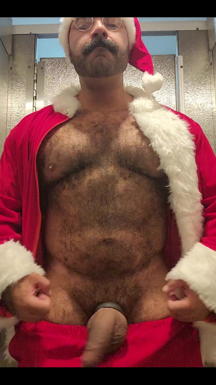 Lobo: Le père Noël a un peu d’éjaculation dans la salle...