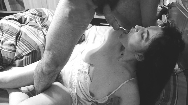 Hairy Homemade Amateur Orgasms: Глотание спермы, грязные разговоры, инструкция по дрочке