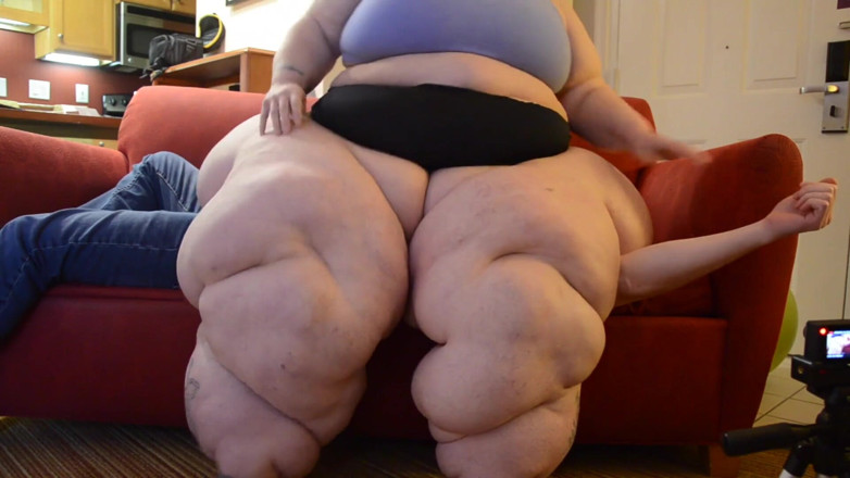 Full Weight Productions: Неудачное топтание и развязка на диване Бобби Jo