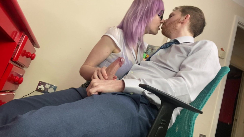 BiMFCoupleUK: Main peranan Setiausaha Bimfcouple