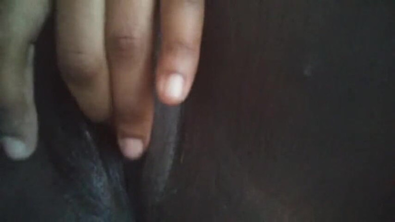 ChamSum123: Sri Lankan MILF Pussy in Close up Pussy Juice Dripping