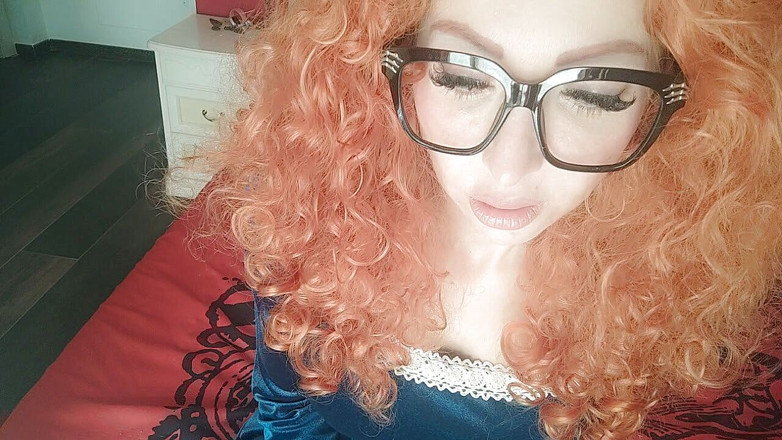 savannahamatoriale: El cosplay valiente y rebelde se eructe