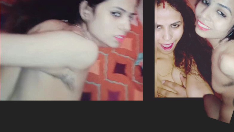 Hot Sis: Latika faz de quatro e fode duro