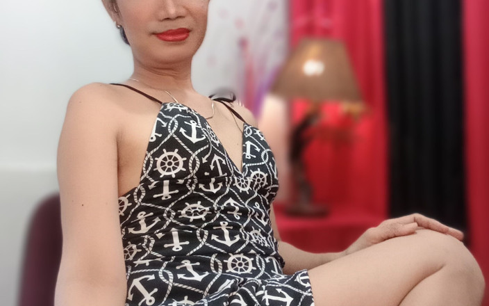 Wild_Mistress: Correte conmigo en mi habitación privada cariño