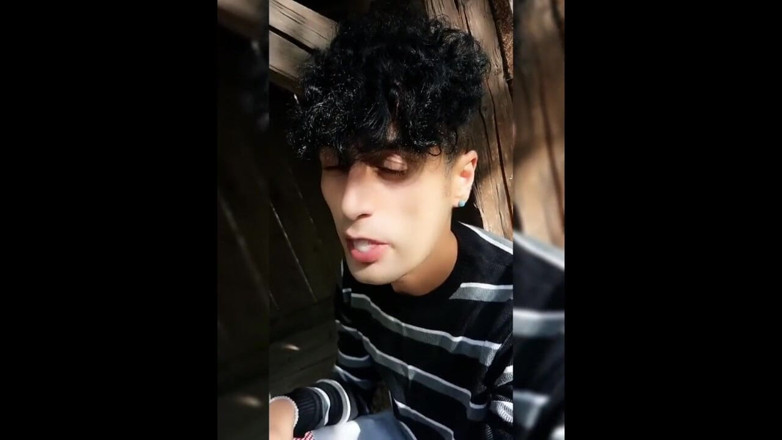 Idmir Sugary: Il ragazzo gioca con il preservativo usato e sborra per...