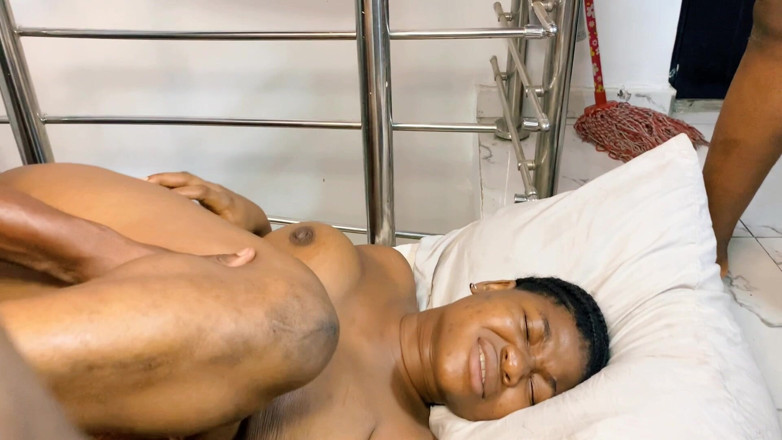 Ebony foreva srudio: Ăn Âm Hộ, Đứng Doggy Trên Cầu Thang Đụ Cái Mông Mập Mạp...