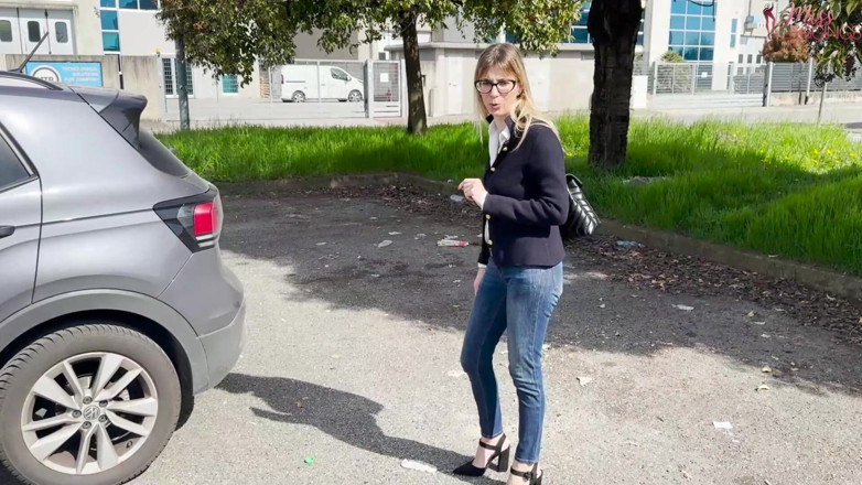 MissLeggings: Ivrig styvmammas oanständiga erbjudande till styvsonens bästa vän att köpa...