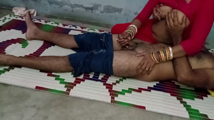 FireeCouple: Une jeune belle-fille indienne suce une bite et je lui...
