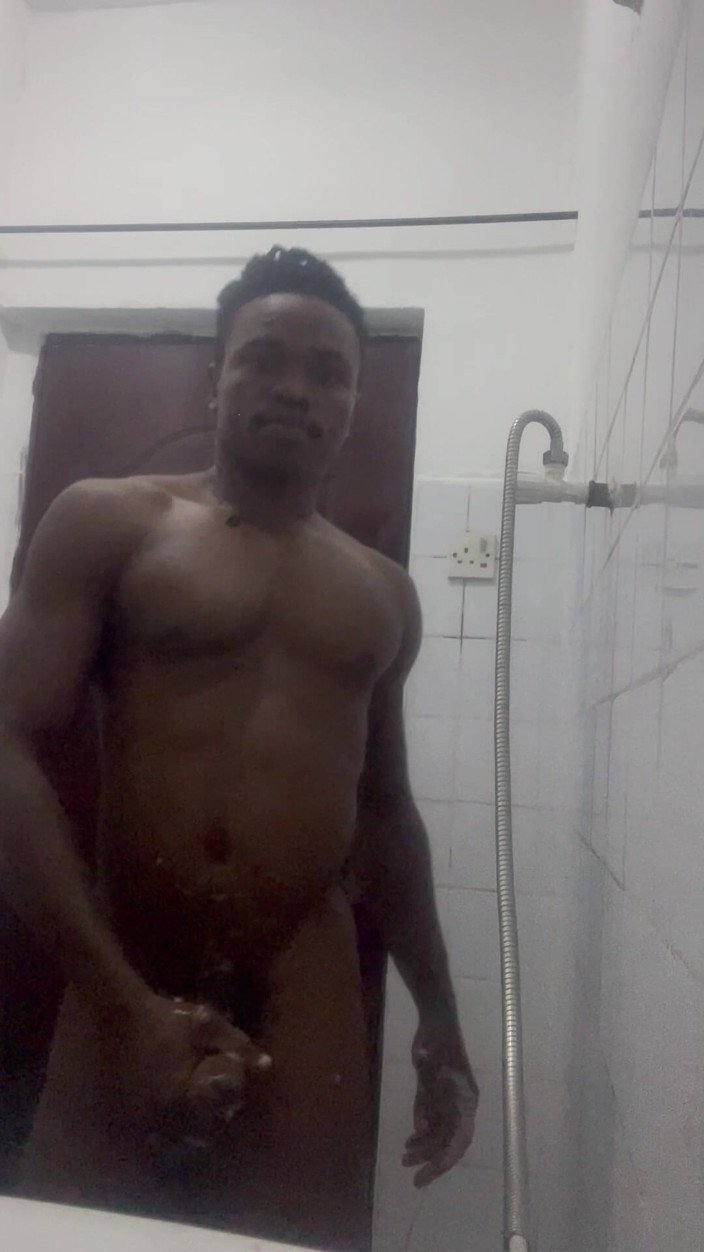 Banging stallion: Eu realmente preciso de uma buceta apertada para colocar esse...