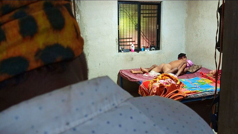 Indian Hijraji: ニューハーフの家で働く使用人と愛人とその夫のセクシーでロマンチックな物語