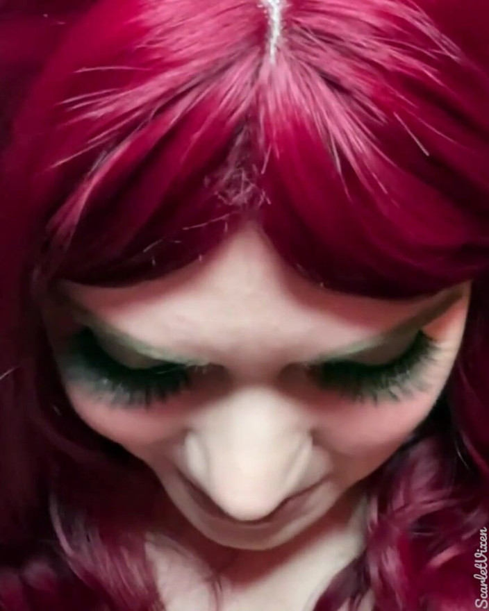 Scarlet Vixen: Poison Ivy je mrdková otrokyně