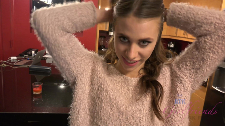 ATK Fans (Girlfriends): Virtueller Urlaub Inllas Vegas mit Anya Olsen 1/3
