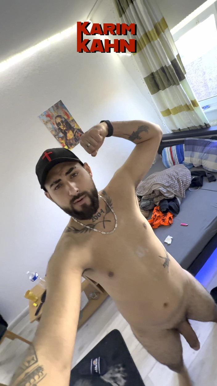 Karim Kahn: Hluboké sténání a fontána spermatu