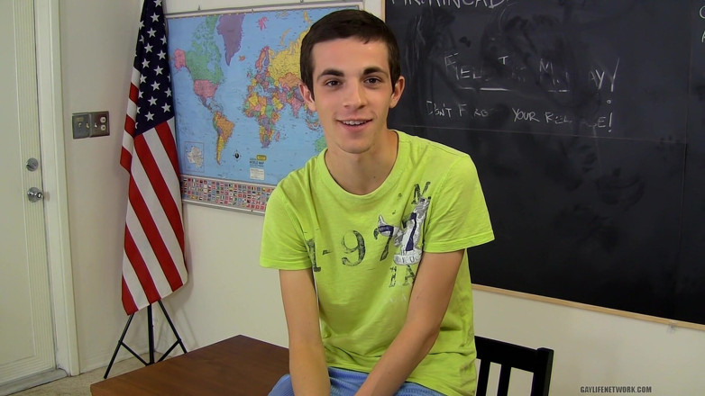 Teach Twinks: Entrevista con Conner Bradley