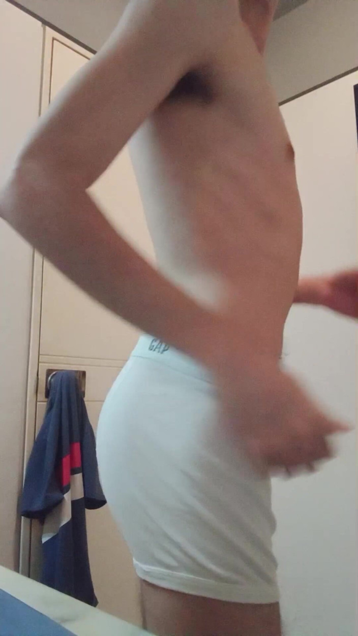 Esteban Williams: Bielizna Twink Przymierzaj