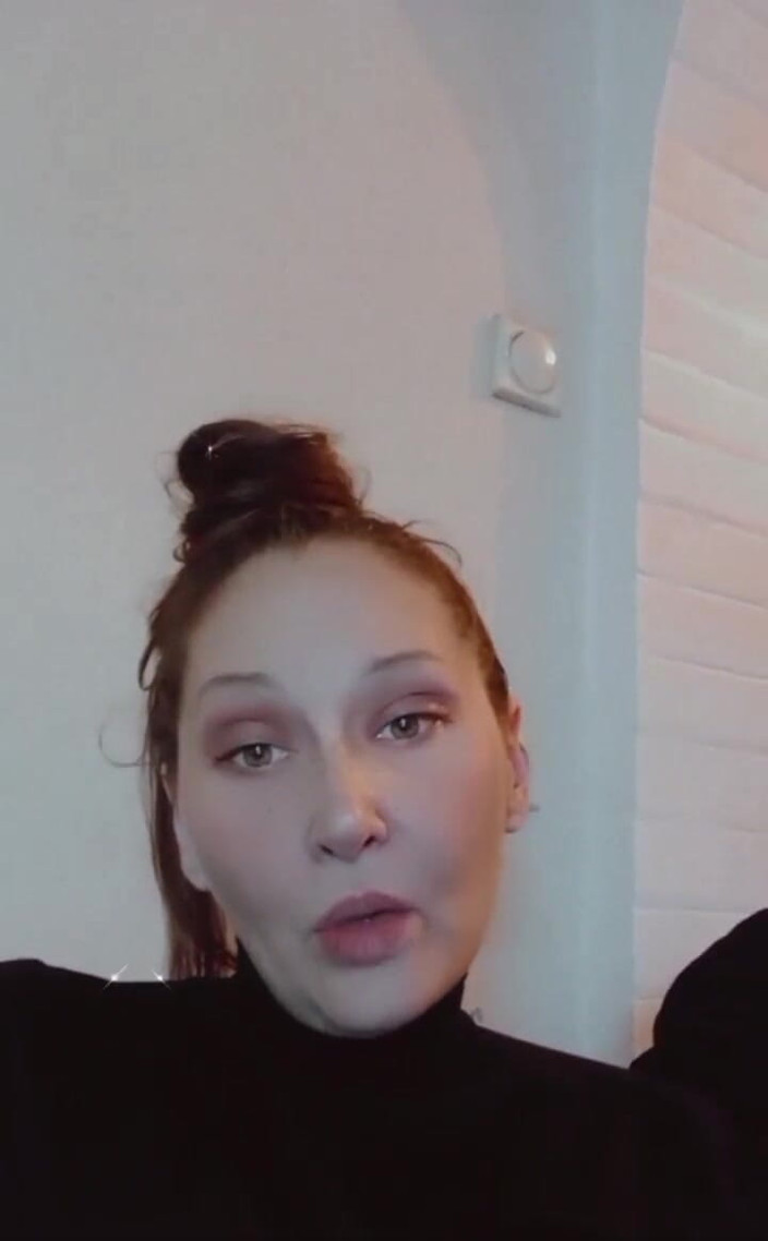 Dominatrix Redsonyja: Я обожаю себя, и я особенно люблю, когда мой раб обожает меня и восхищается моей божественностью и моим извращенной сексуальностью таланта. Часть 3