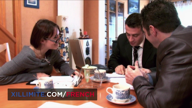 French girls at work: Анальна намет з французькою мілфою Беттіною Кокс