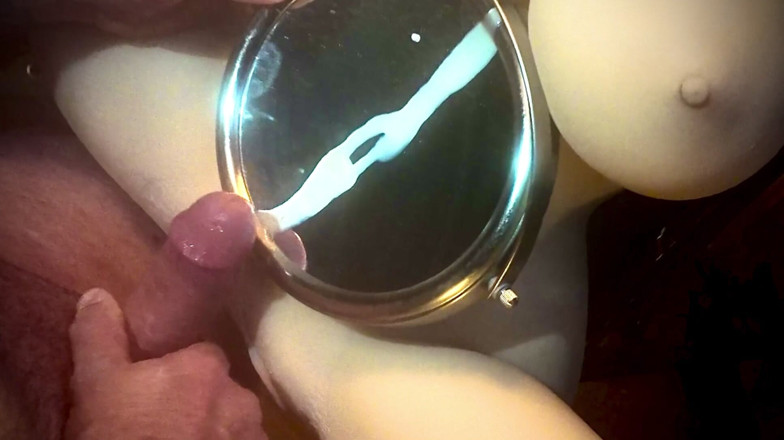 Mouth_pickle: Ejaculare cu păpușă sexuală