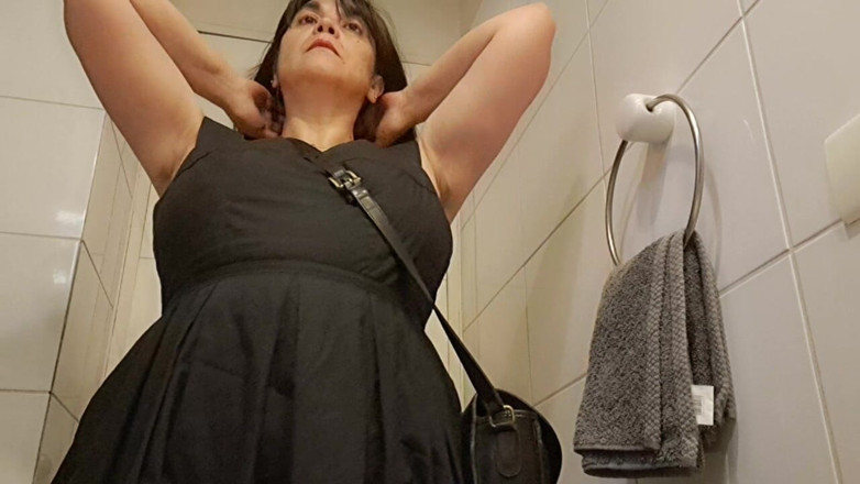 Mommy big hairy pussy: Figa pelosa Calze scopa al bagno grande cazzo matrigna