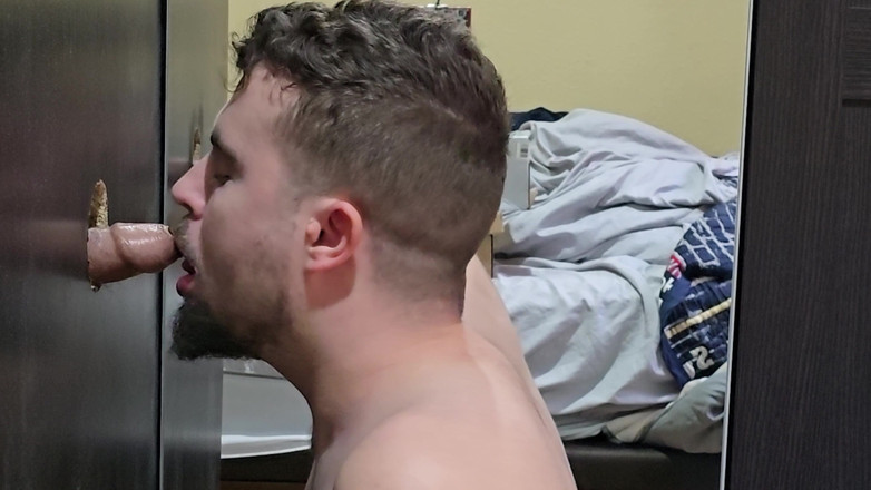 Osoychaser: Schwänze am GloryHole lutschen
