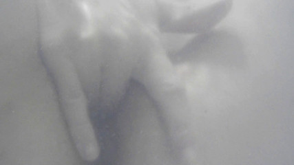 Sitivintage: Masturbándose en el primer plano de la bañera