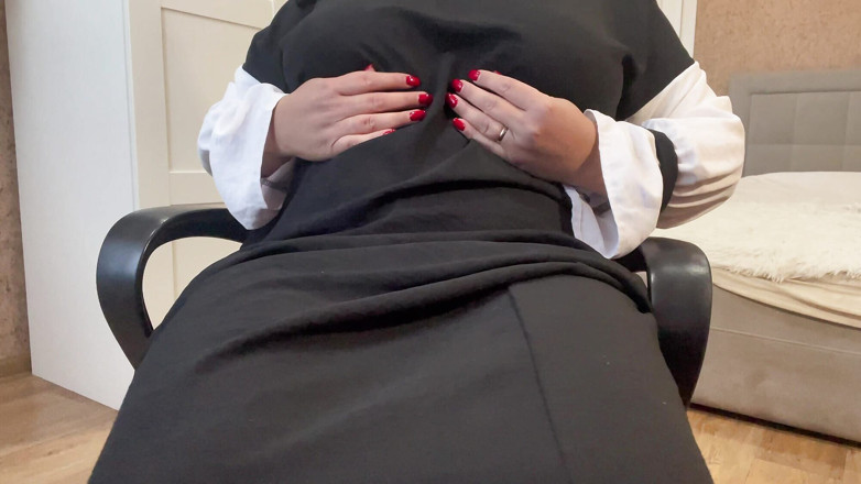 Lux Eva: La miLF araba con chiacchiere sporche si masturba