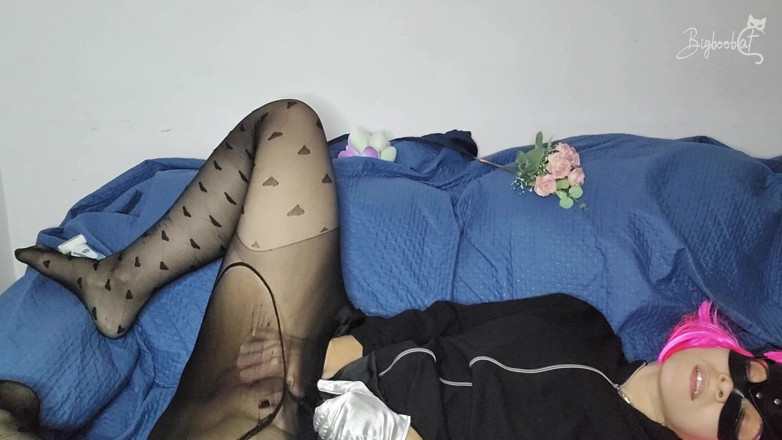 BigBoobCat: Mírame Bromear Con Mis Grandes Tetas Mientras Usa Mi Máscara