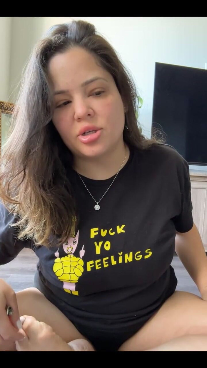 Dani Valentina: Stream langsung dengan Dani Valentina