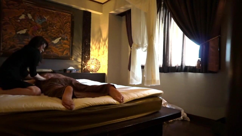 Shameless archives: Massage Session