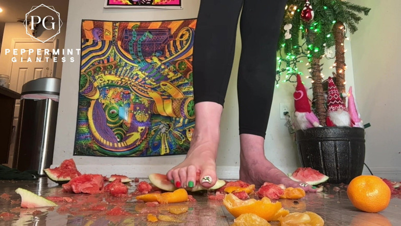 Peppermint Giantess: 67 Obryně velikosti 16 Slo-mo nohy drtí zpomalené pomeranče a ničení...