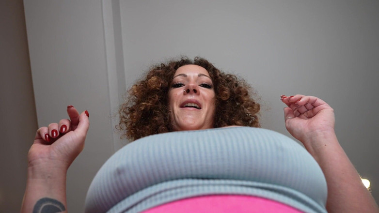 Sasha Curves: La mala cocción de la madrastra de giganta