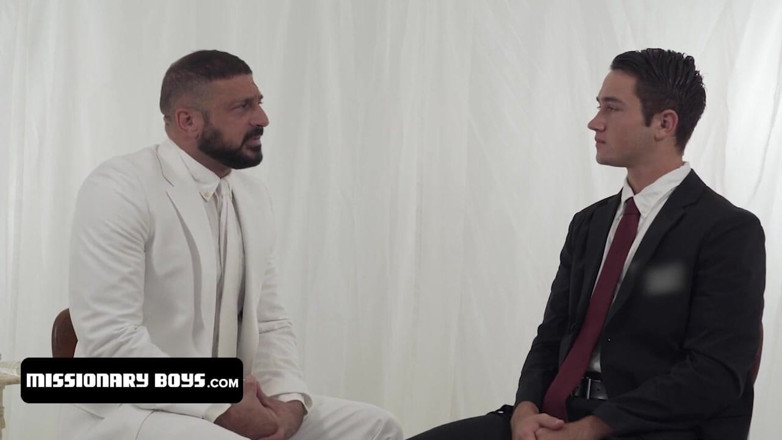 Missionary Boys: Anderson si penatua bocah sange suka banget ngentot pantat sempit...