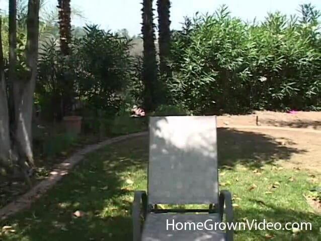Homegrown Wives: Tina si fa scopare la gola da delle bamboline del...