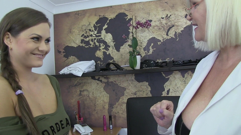 Lacey Starr productions: Dr.Lacey &amp; німфоманка