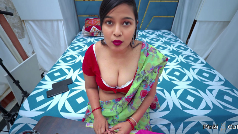 Kajal_pro: Chachi a trimis accidental poze nud bhatija ei