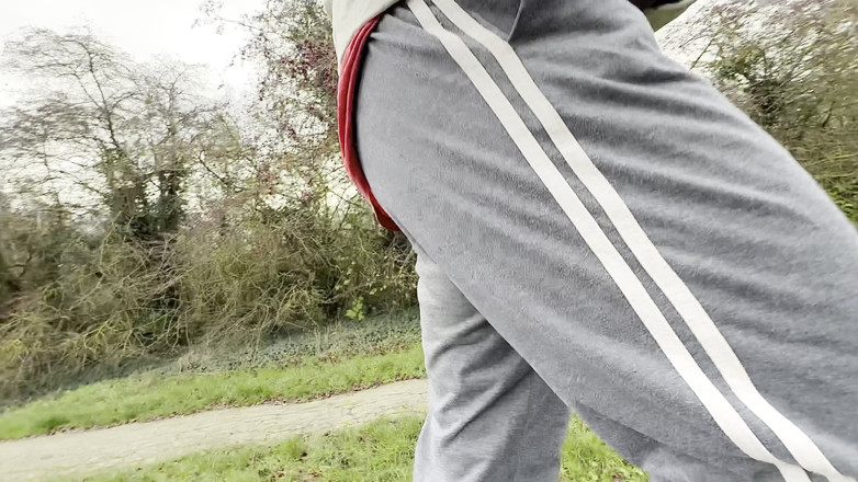 Mr. Magic Devil: I Am Commando Out on Walk Wearing My New C*ckring