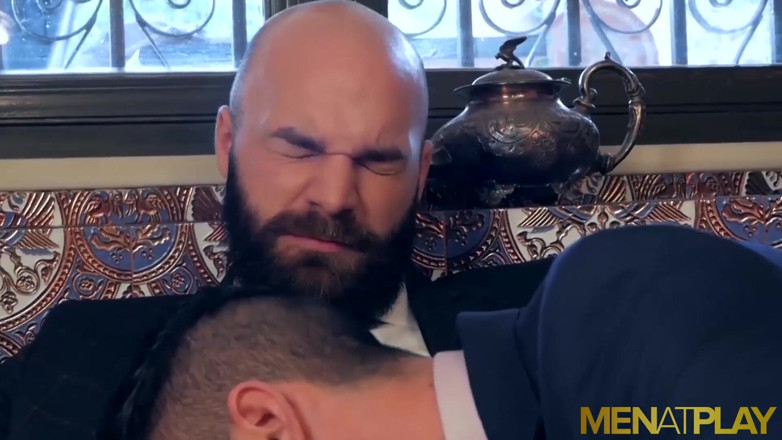 Menat Play: MENATPLAY Adequado Andy Star anal fodido por barbudo Max Duro