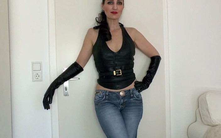 Lady Victoria Valente: vaid tait belt bhaag 68
