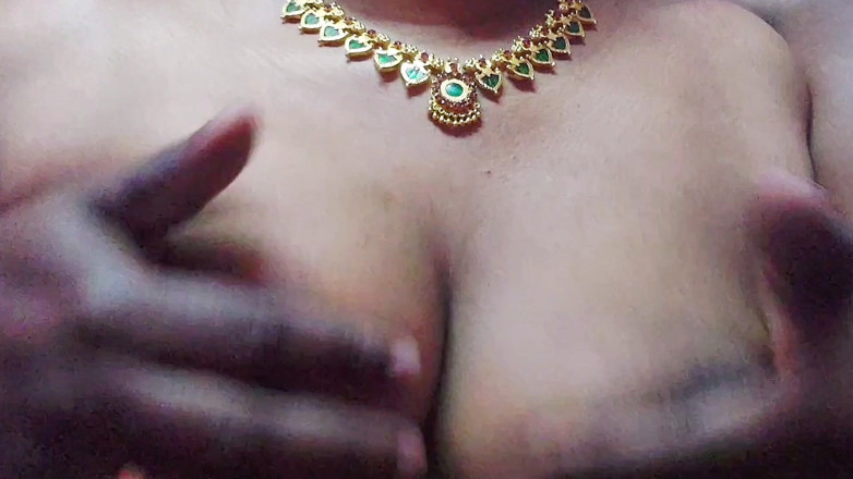 Desi Mohini: Marido traindo com sua esposa amiga
