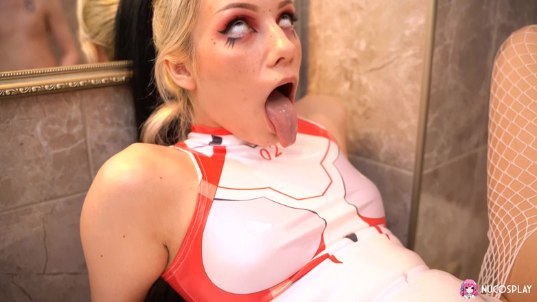 Nu Cosplay: Vasya Sylvia je ošukaná Cosplaying nula Dva