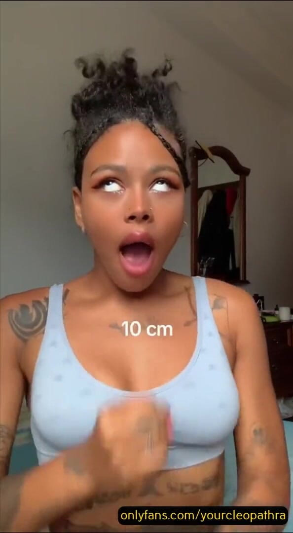 cleopathra: Cățea de 18 ani tiktok nud