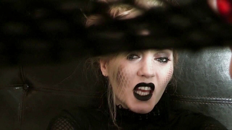 Goddess Celine: У ліжку з мисливцем