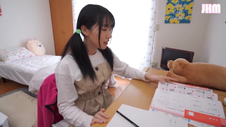 J Hentai Matings: Hikaru si cewek pesona lebat yang memikat dengan kehadiran yang...