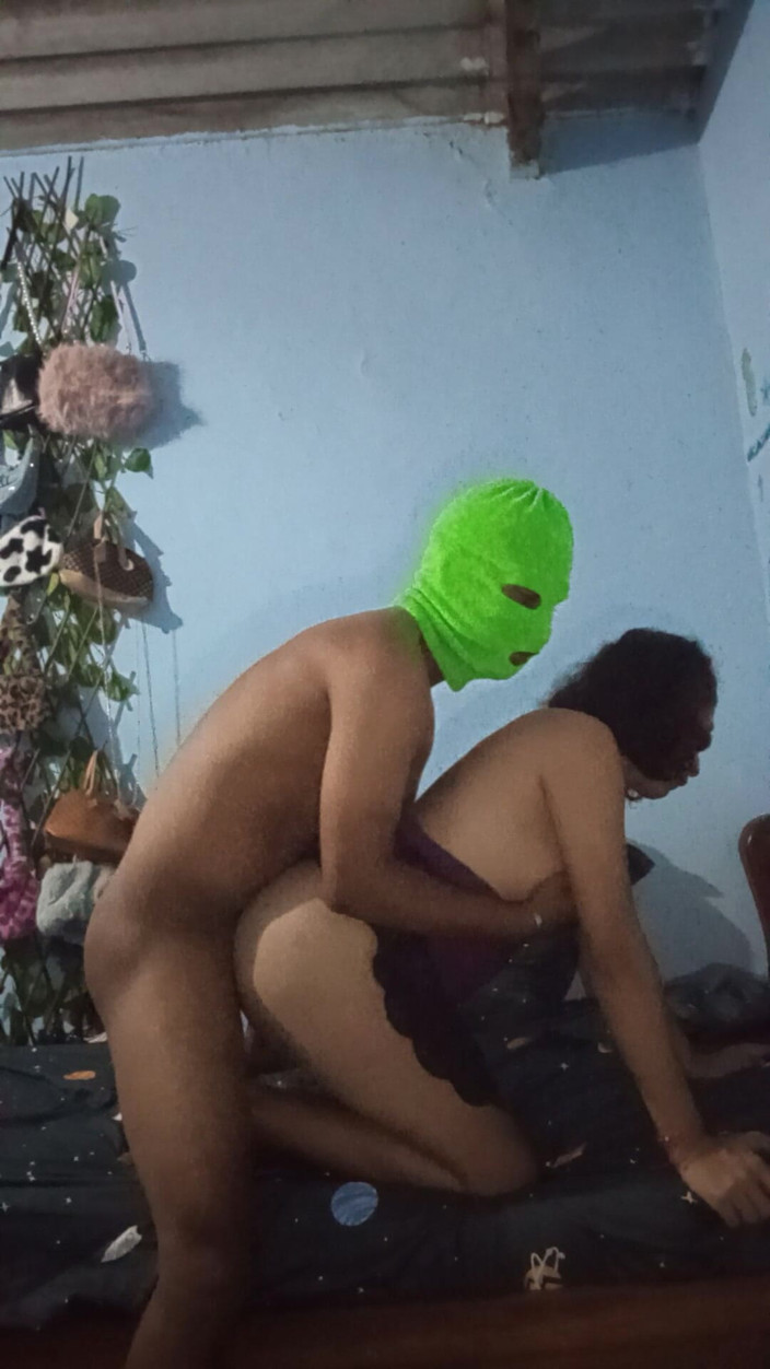 Femboy from Colombia: Sensitivitas Kami di sini saling menyentuh